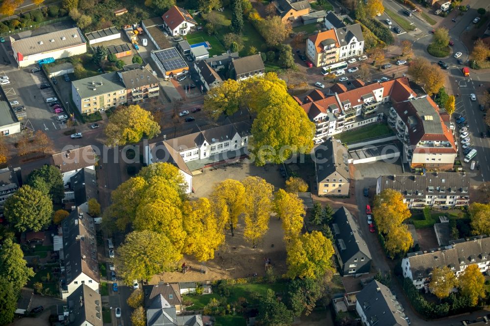 Bottrop from the bird's eye view: School building of the Richard-Wagner-Schule in Bottrop in the state North Rhine-Westphalia, Germany