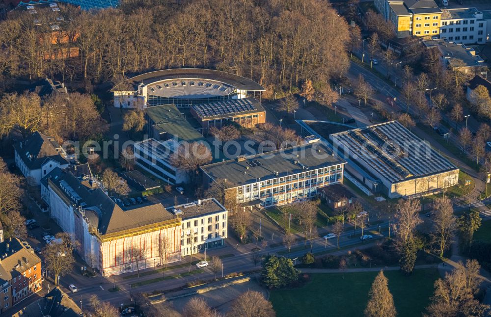 Aerial image Gladbeck - school building of the Riesener-Gymnasium on Schuetzenstrasse in Gladbeck at Ruhrgebiet in the state North Rhine-Westphalia, Germany