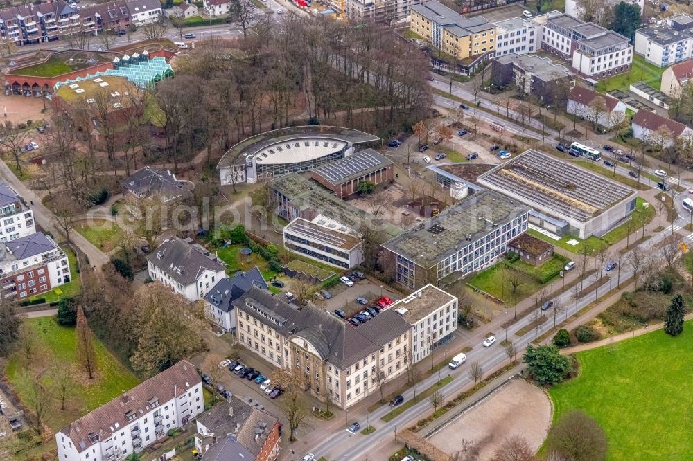 Aerial image Gladbeck - School of the giant-high school in Gladbeck in the federal state North Rhine-Westphalia