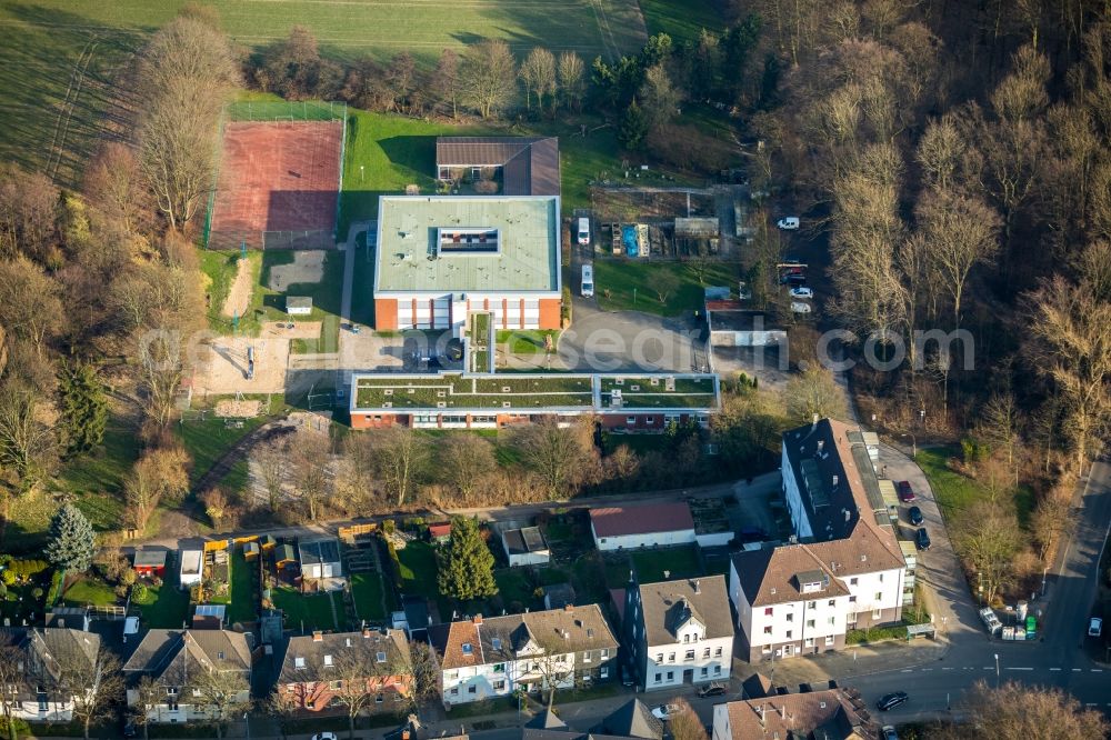 Aerial image Herne - School building of the Robert-Brauner-Schule in of Bergstrasse in Herne in the state North Rhine-Westphalia, Germany