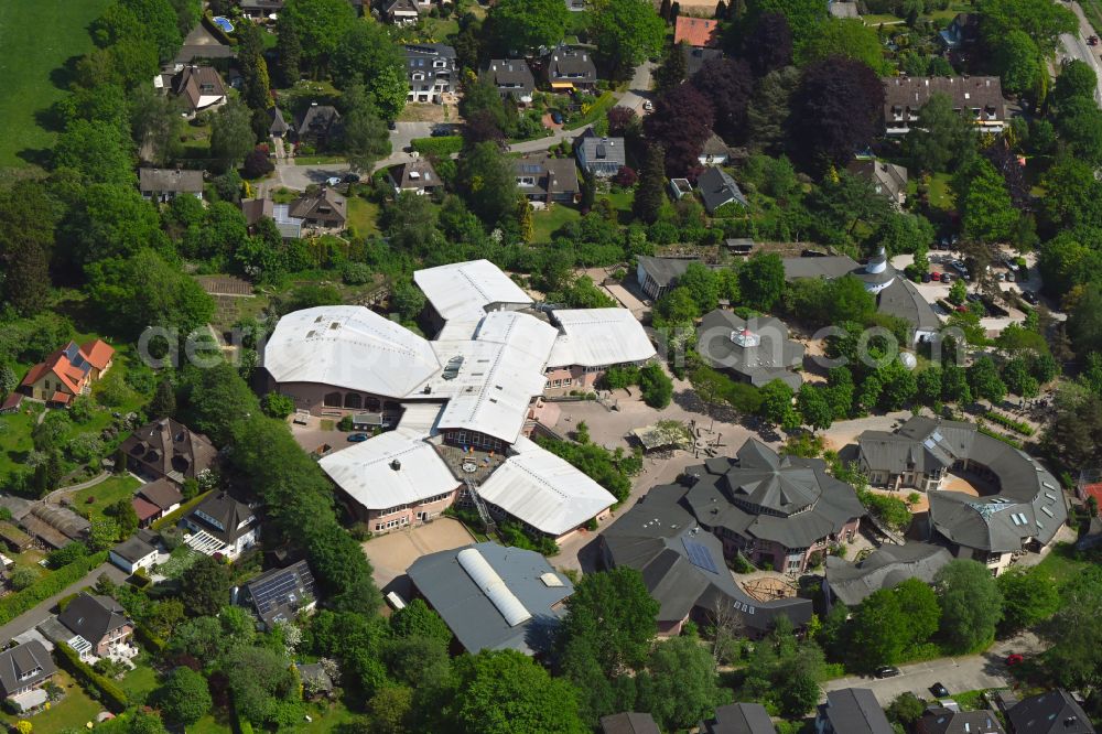 Hamburg from the bird's eye view: School building of the Rudolf-Steiner-Schule on street Bergstedter Chaussee in the district Bergstedt in Hamburg, Germany