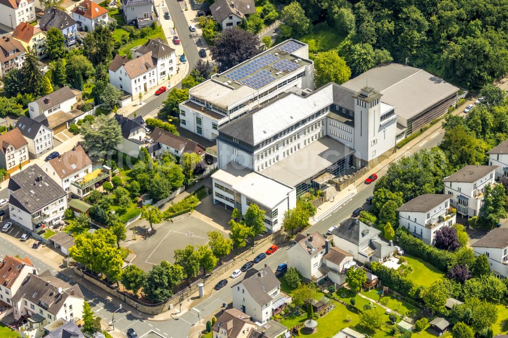 Aerial photograph Arnsberg - School building of the Sankt-Ursula-Gymnasium on Engelbertstrasse in Arnsberg at Sauerland in the state North Rhine-Westphalia, Germany