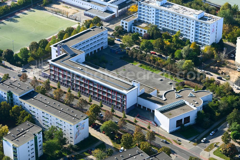 Aerial photograph Berlin - School building of the Sartre-Gymnasium on street Kyritzer Strasse in the district Hellersdorf in Berlin, Germany