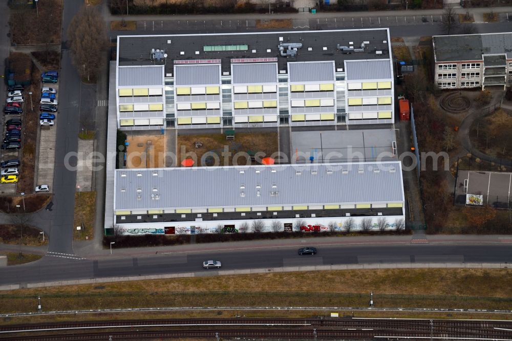 Aerial image Berlin - School building of the Schule on Mummelsoll on Eilenburger Strasse in the district Hellersdorf in Berlin, Germany