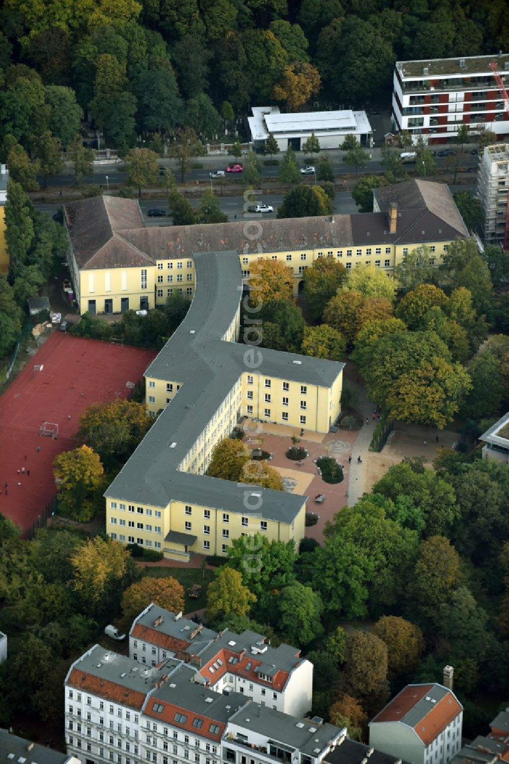 Berlin from above - School building of the Schule am Senefelderplatz on the Schoenhauser Allee in Berlin