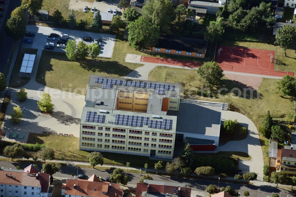 Aerial photograph Burg - School building of the Sekundarschule Carl von Clausewitz in Burg in the state Saxony-Anhalt