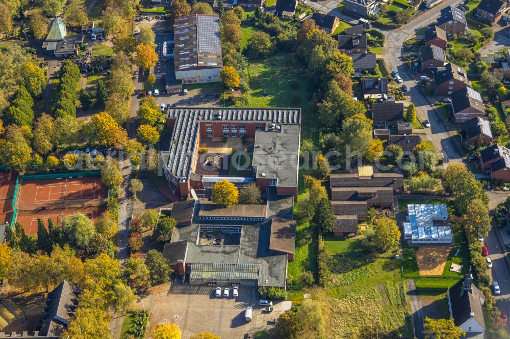 Bork from above - School building of the Sekundarschule Foerderzentrum Nord on street Waltroper Strasse in Bork in the state North Rhine-Westphalia, Germany