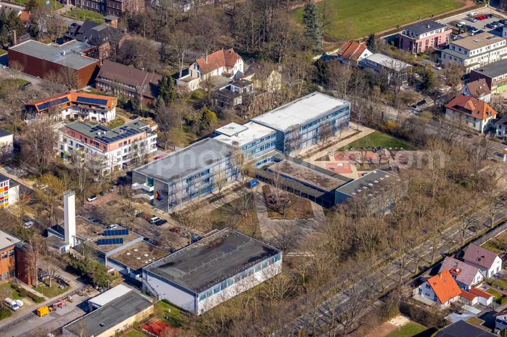 Soest from the bird's eye view: School building of the Sekundarschule Soest on street Troyesweg in Soest in the state North Rhine-Westphalia, Germany