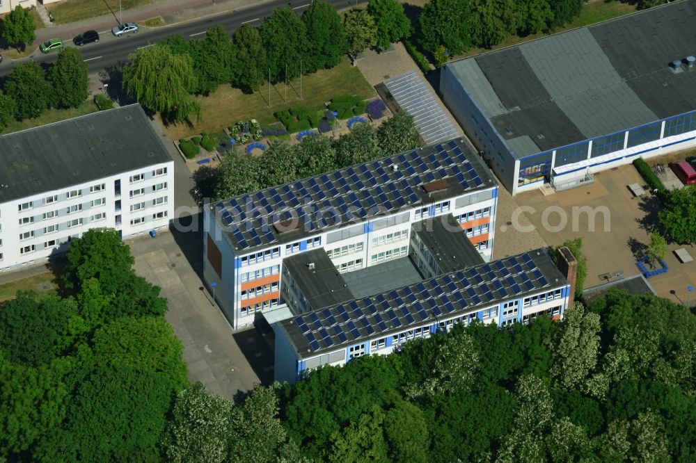 Aerial image Magdeburg - School building of the Sportgymnasium und Sportsekundarschule in Magdeburg in the state Saxony-Anhalt