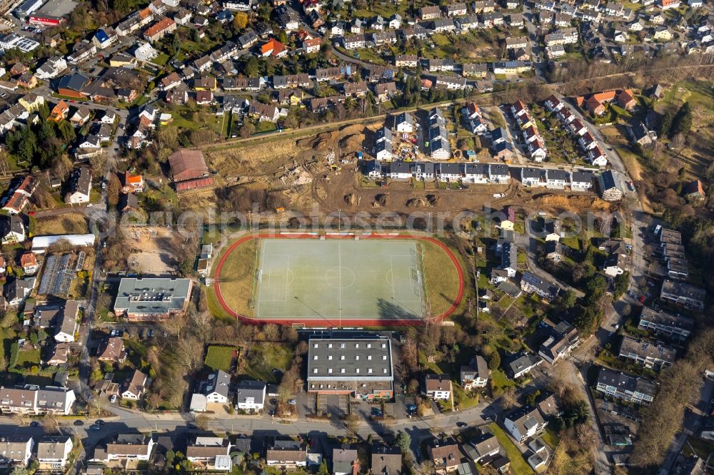 Witten from above - School building of the and Sportplatz of Ruedinghauser Schule In of Dickete in Witten in the state North Rhine-Westphalia, Germany