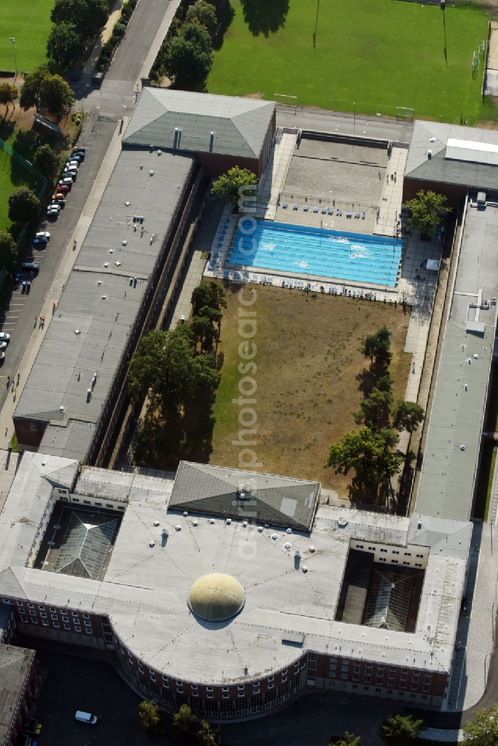 Aerial image Berlin - School building of the Sportschule in Olympiapark - Poelchau-Schule on Prinz-Friedrich-Karl-Weg in Berlin