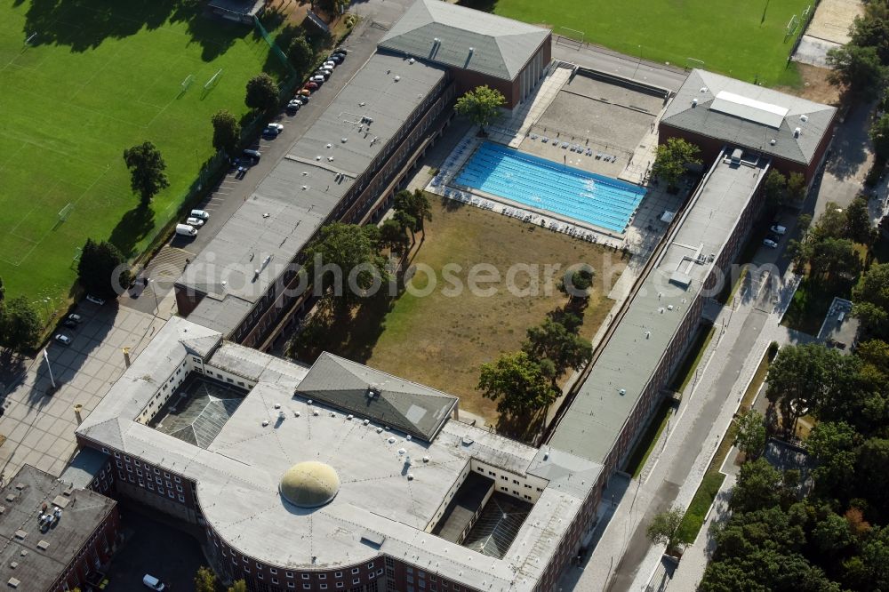 Berlin from above - School building of the Sportschule in Olympiapark - Poelchau-Schule on Prinz-Friedrich-Karl-Weg in Berlin