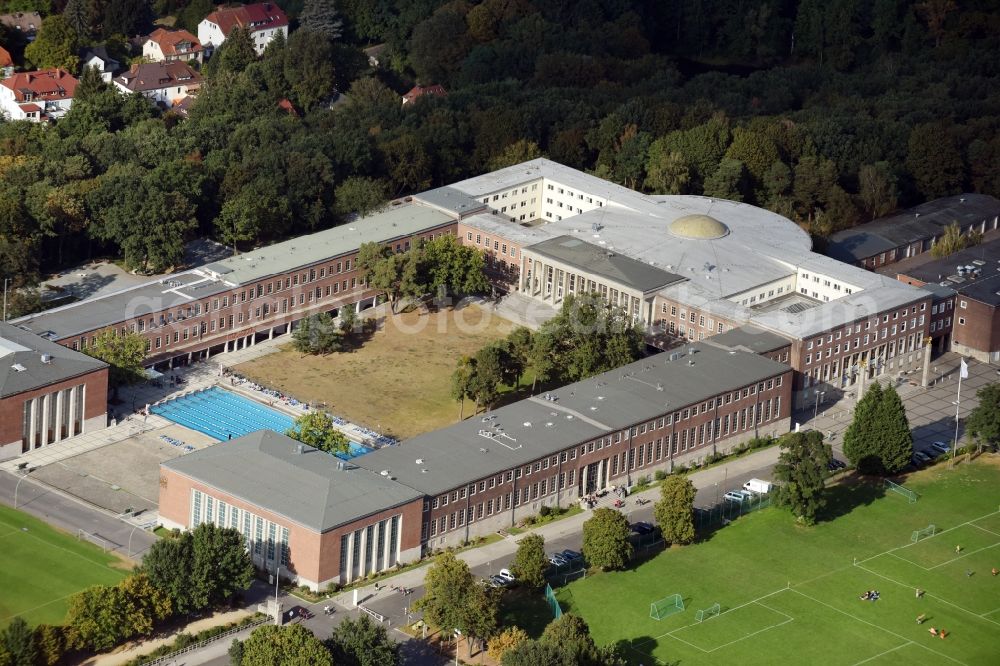 Berlin from above - School building of the Sportschule in Olympiapark - Poelchau-Schule on Prinz-Friedrich-Karl-Weg in Berlin