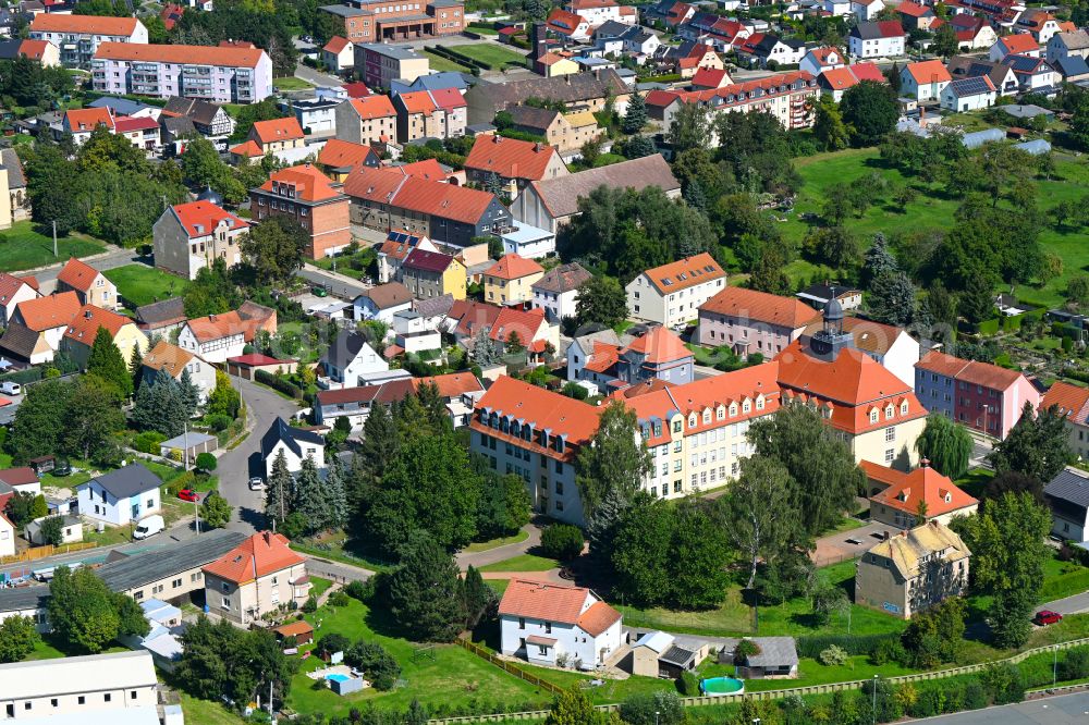 Meuselwitz from the bird's eye view: School building of the Staatliche Regel- and Medienschule Geschwister Scholl on street Geschwister-Scholl-Strasse in Meuselwitz in the state Thuringia, Germany