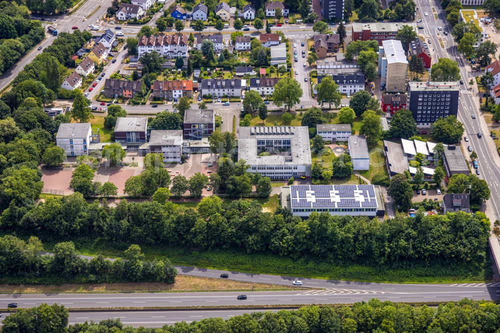 Castrop-Rauxel from above - School building of the Staedt. Ernst-Barlach-Gymnasium on street Lunastrasse in Castrop-Rauxel at Ruhrgebiet in the state North Rhine-Westphalia, Germany