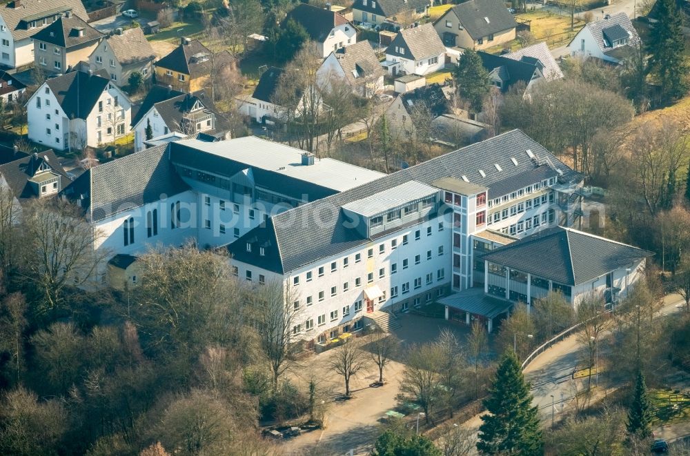 Menden (Sauerland) from the bird's eye view: School building of the Staedtische Realschule on Klosterstrasse in Menden (Sauerland) in the state North Rhine-Westphalia