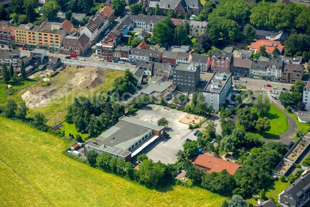 Aerial photograph Essen - School building of urban Catholic school in Altfried Frintrop in Essen in North Rhine-Westphalia