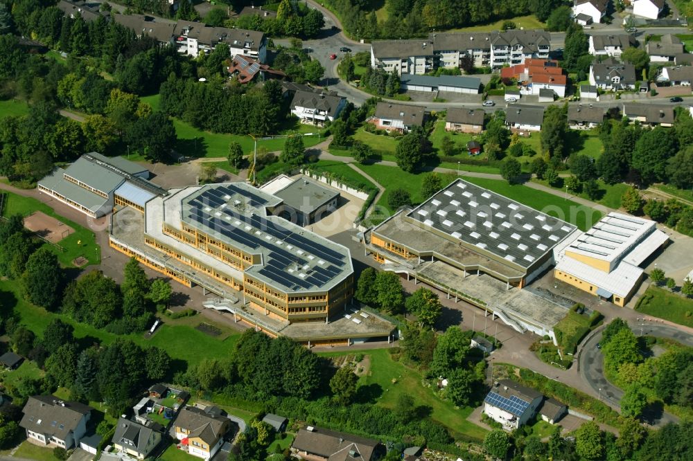 Meinerzhagen from the bird's eye view: School building of the Staedtischen Sekundarschule Meinerzhagen on Schulzentrum Rothenstein in Meinerzhagen in the state North Rhine-Westphalia, Germany