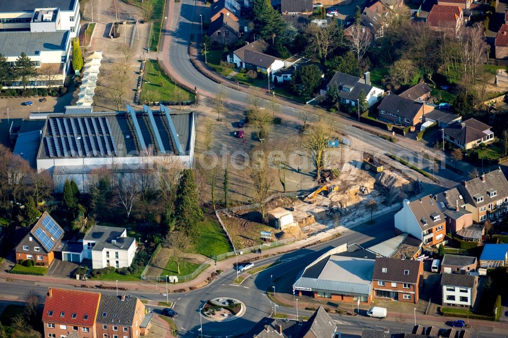 Aerial photograph Emmerich am Rhein - School building of the Municipal Willibrord-Gymnasium at the Hansa street in Emmerich am Rhein in North Rhine-Westphalia