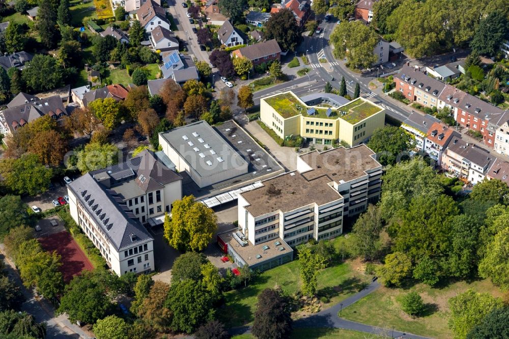 Dinslaken from above - School building of the Theodor-Heuss-Gymnasium on Voerder Strasse in Dinslaken in the state North Rhine-Westphalia, Germany