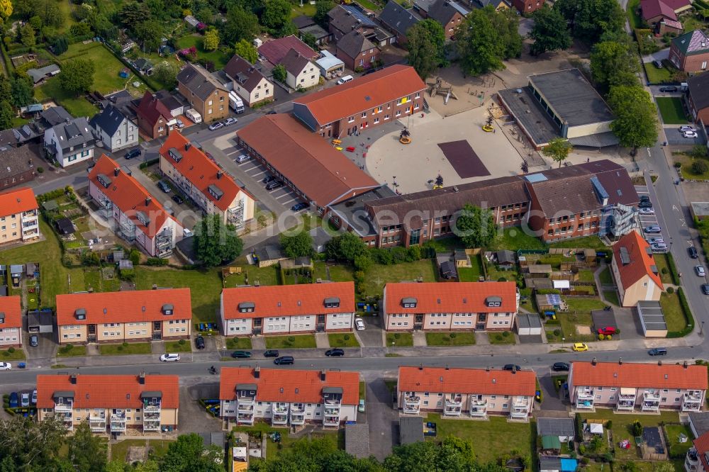 Werne from the bird's eye view: School building of the Uhlandschule on Uhlandstrasse in Werne in the state North Rhine-Westphalia, Germany