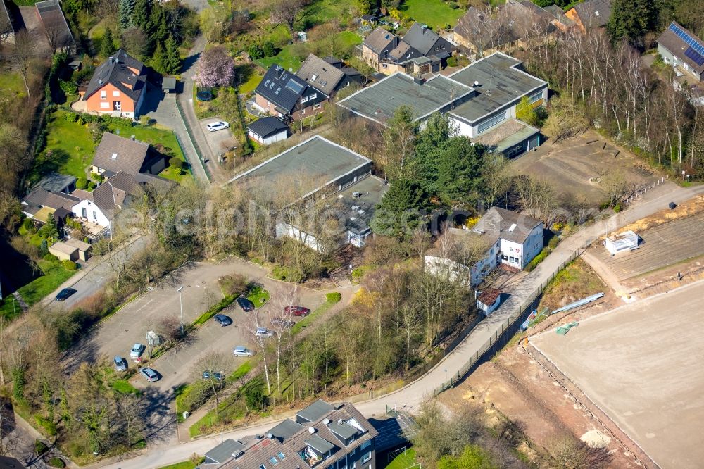 Hattingen from above - School building of the vhs-Seminarzentrum on Rauendahlstrasse in Hattingen in the state North Rhine-Westphalia, Germany