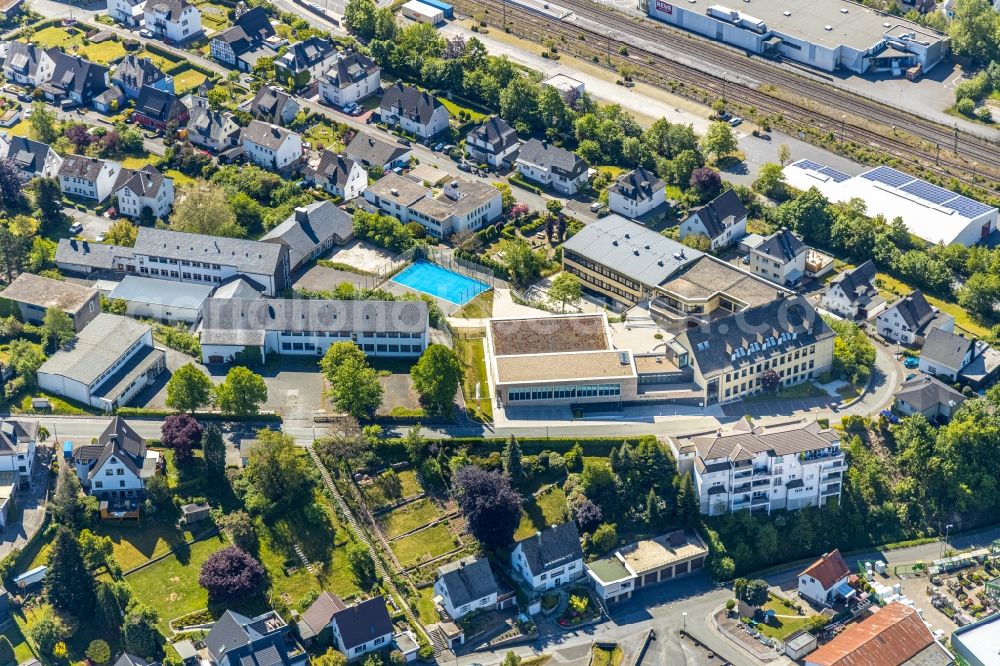 Aerial photograph Meschede - School building of St. Walburga-Schule An der Klocken Kapelle in Meschede in the state North Rhine-Westphalia, Germany