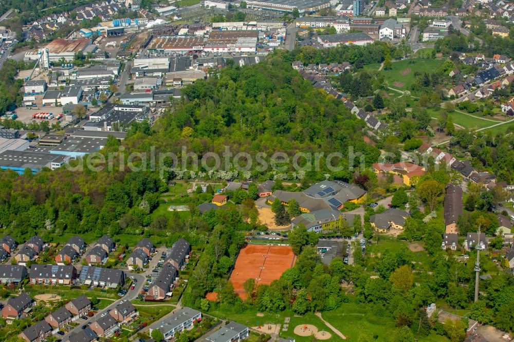 Aerial image Mülheim an der Ruhr - School building of the Waldorfschule Muelheim-Ruhr on Blumendeller Strasse in Muelheim on the Ruhr in the state North Rhine-Westphalia