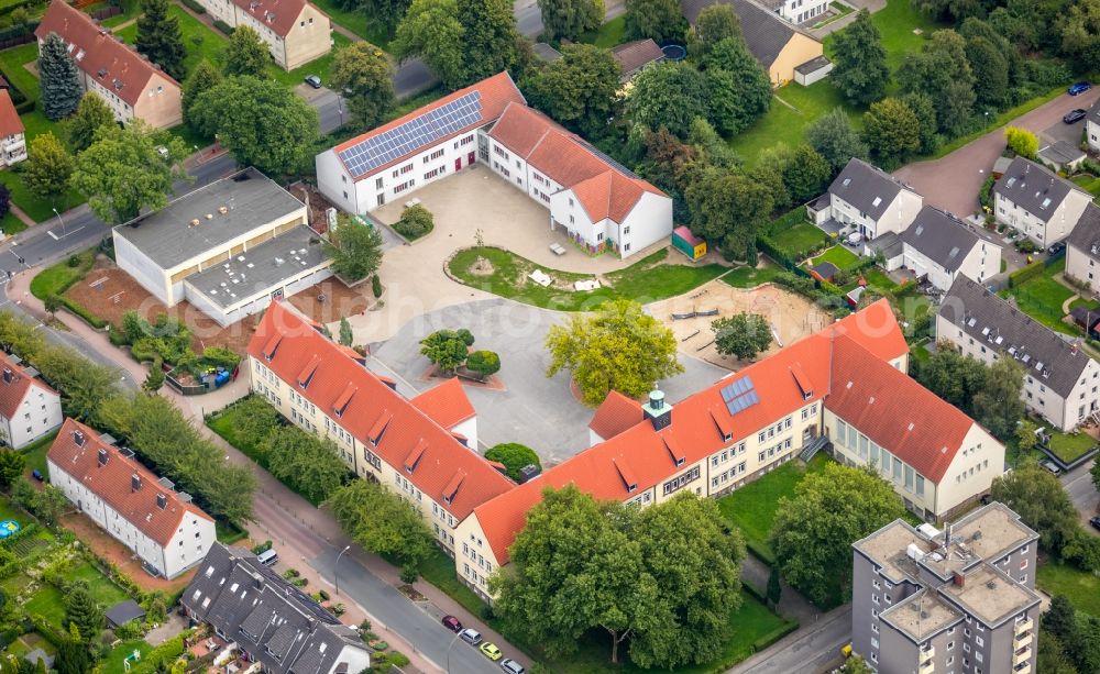 Aerial image Gladbeck - School grounds and buildings of the Antonius-Schule in Gladbeck in the state North Rhine-Westphalia, Germany