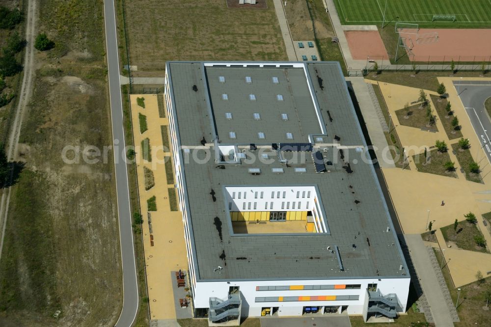 Aerial photograph Schwarzheide - School grounds and buildings of the education center SeeCampus Niederlausitz in Schwarzheide in the state of Brandenburg. A highschool, a library and sports facilities are part of the complex which is the first passive house school in Germany