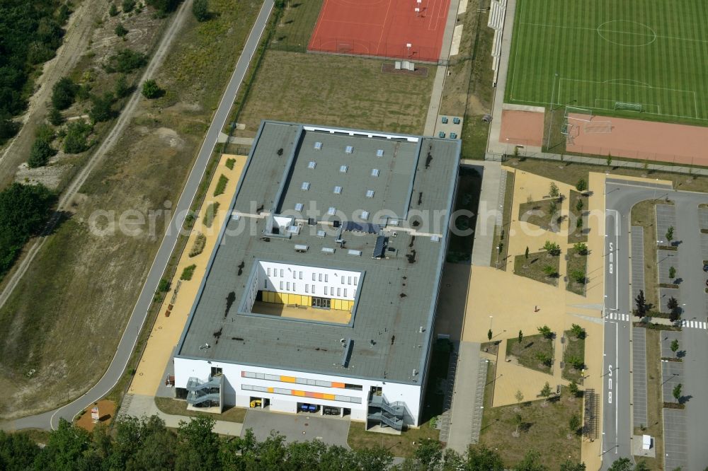 Aerial image Schwarzheide - School grounds and buildings of the education center SeeCampus Niederlausitz in Schwarzheide in the state of Brandenburg. A highschool, a library and sports facilities are part of the complex which is the first passive house school in Germany