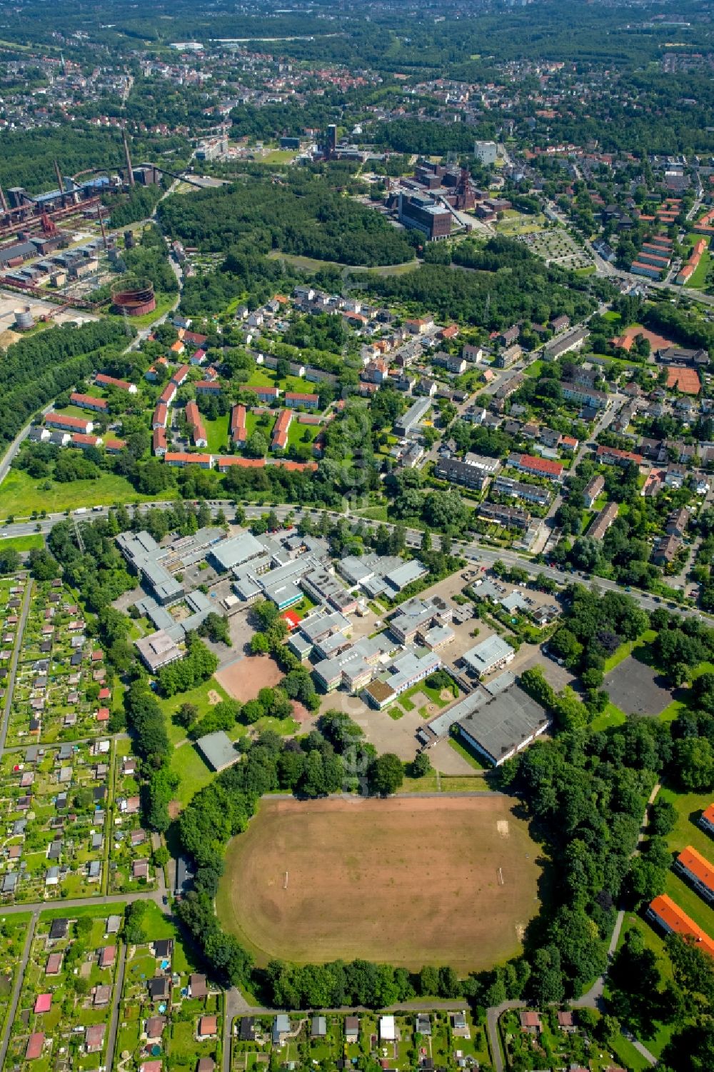 Essen from above - School grounds and buildings of the Episcopal Teaching Institutions am Stoppenberg in Essen in North Rhine-Westphalia