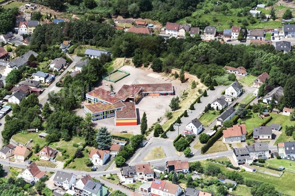 Nalbach from above - School grounds and buildings of the Grundschule Nalbach in Nalbach in the state Saarland, Germany