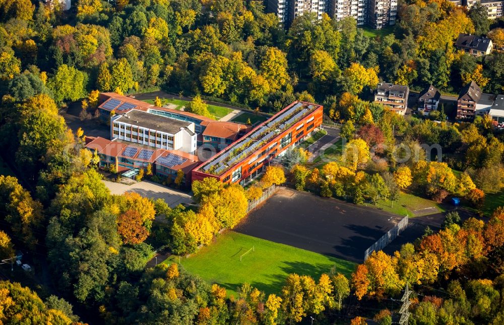 Aerial photograph Essen - School grounds and buildings of the high school Essen-Ueberruhr in Essen in the state of North Rhine-Westphalia