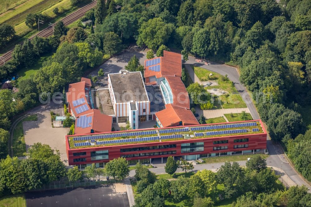 Essen from the bird's eye view: School grounds and buildings of the high school Essen-Ueberruhr in Essen in the state of North Rhine-Westphalia