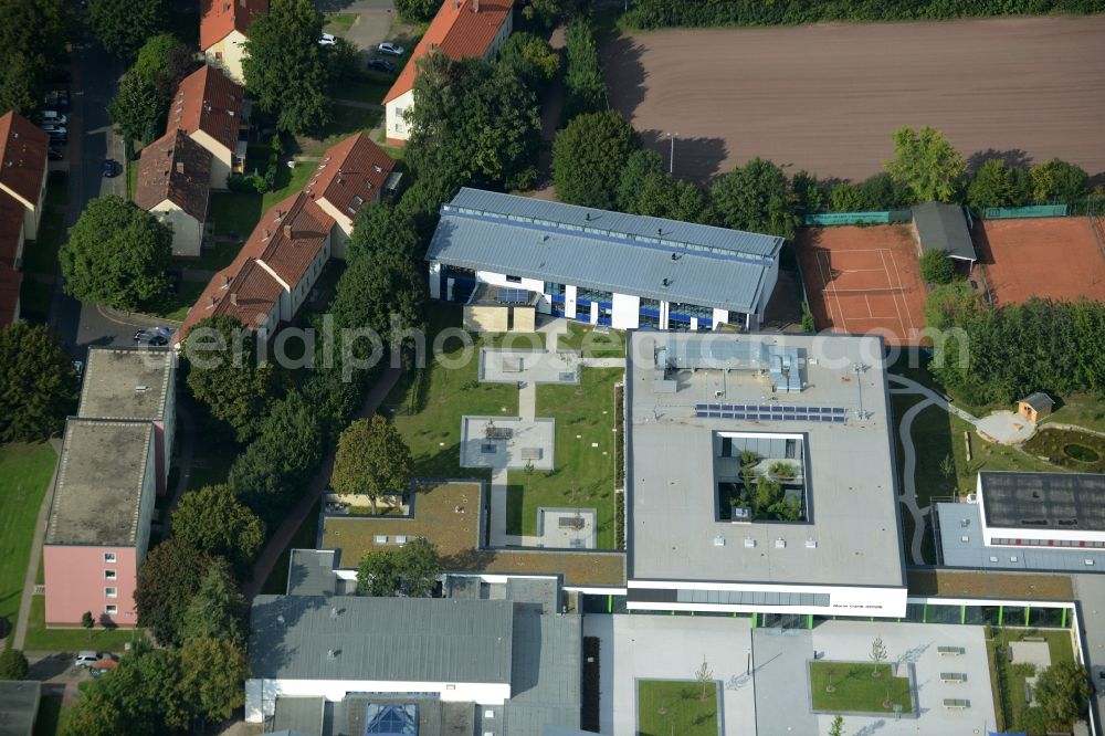 Aerial image Empelde - School grounds and buildings of the Marie Curie Schule in Empelde in the state Lower Saxony