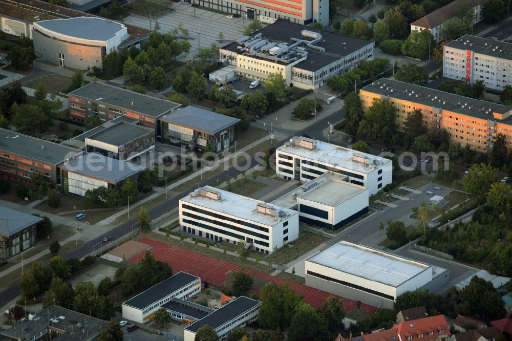 Aerial photograph Cottbus - School grounds and buildings of the Max-Steenbeck-Gymnasium in Cottbus in the state of Brandenburg. Sports facilities are located on the compound