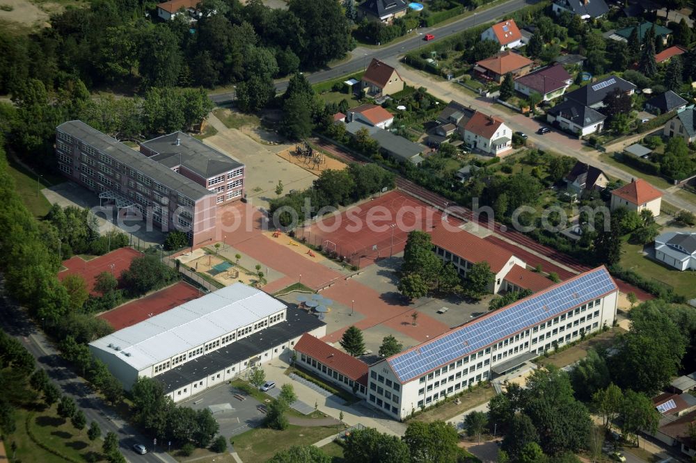 Bernau bei Berlin from above - School grounds and buildings of the Oberschule am Rollberg in Bernau bei Berlin in the state Brandenburg