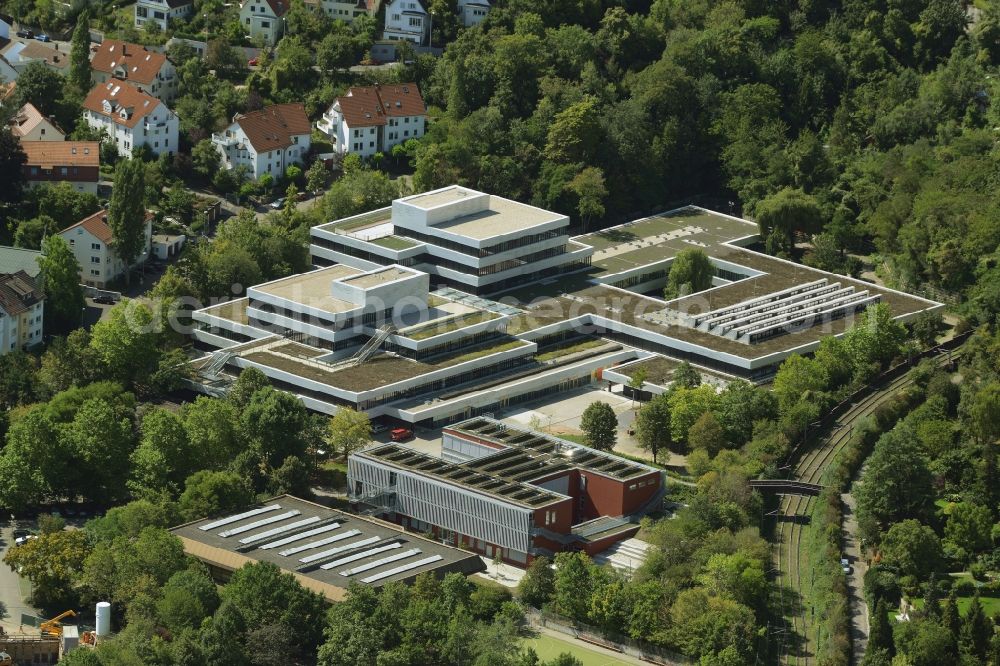 Stuttgart from above - School grounds and buildings of the school center on Heilbronner Strasse in Stuttgart in the state of Baden-Wuerttemberg. The center includes Werner-Siemens-School and the Business School North