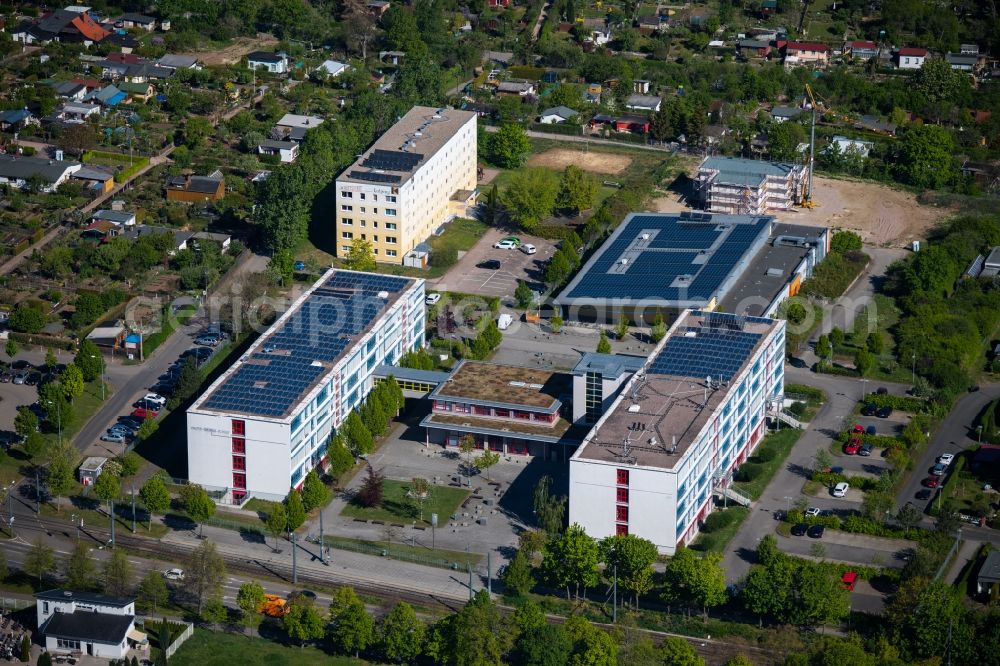 Aerial image Erfurt - School grounds and buildings of the Walter Gropius School in the Bruehlervorstadt part of Erfurt in the state of Thuringia