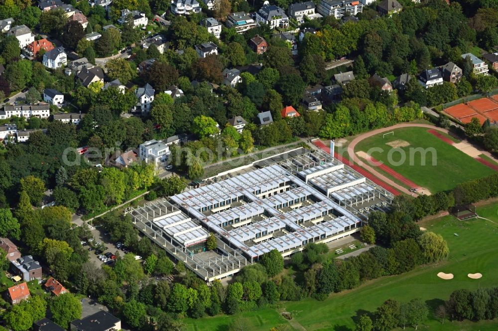 Hamburg from the bird's eye view: School building CHRISTIANEUM and sports field on Otto-Ernst-Strasse in the district Othmarschen in Hamburg, Germany