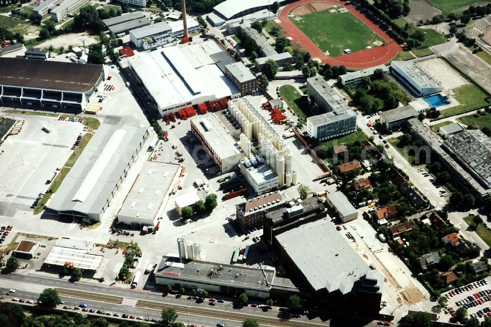 Berlin-Hohenschönhausen from above - Schultheiss-Brauerei in der Indira-Gandhi-Straße 66-69 in 13053 Berlin.