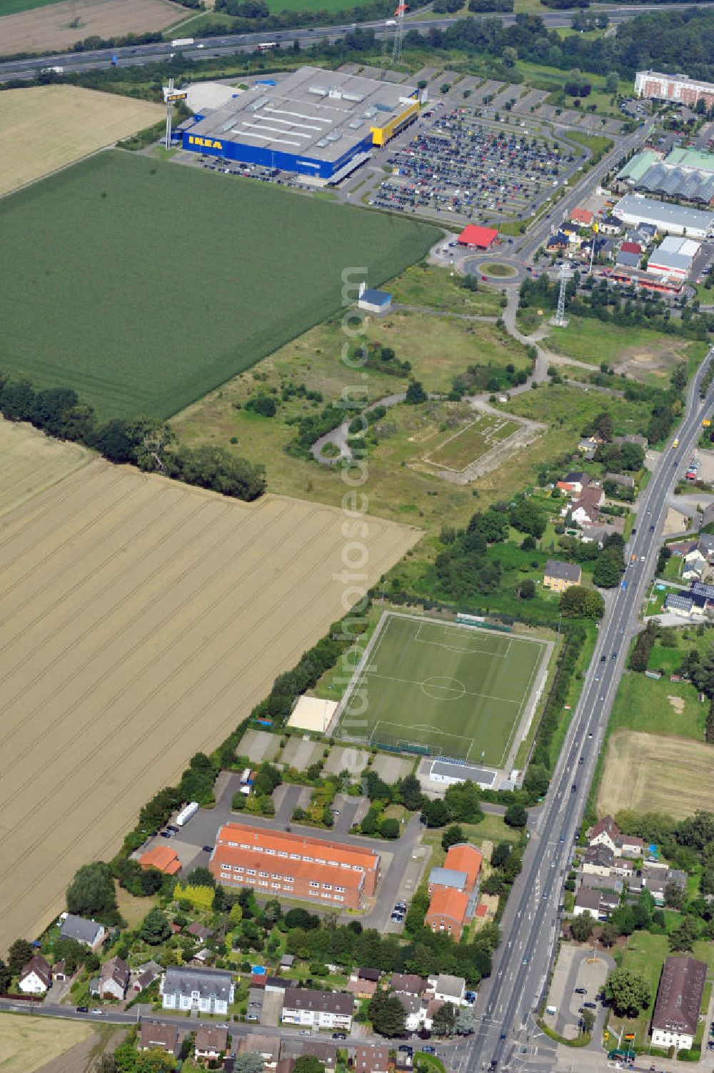 Aerial photograph Unna - Schulungszentrum mit Lagerhalle an der Kamener Straße in Unna in Nordrhein-Westfalen / North Rhine-Westphalia. Ein Projekt der Unternehmensgruppe Markus Gerold.