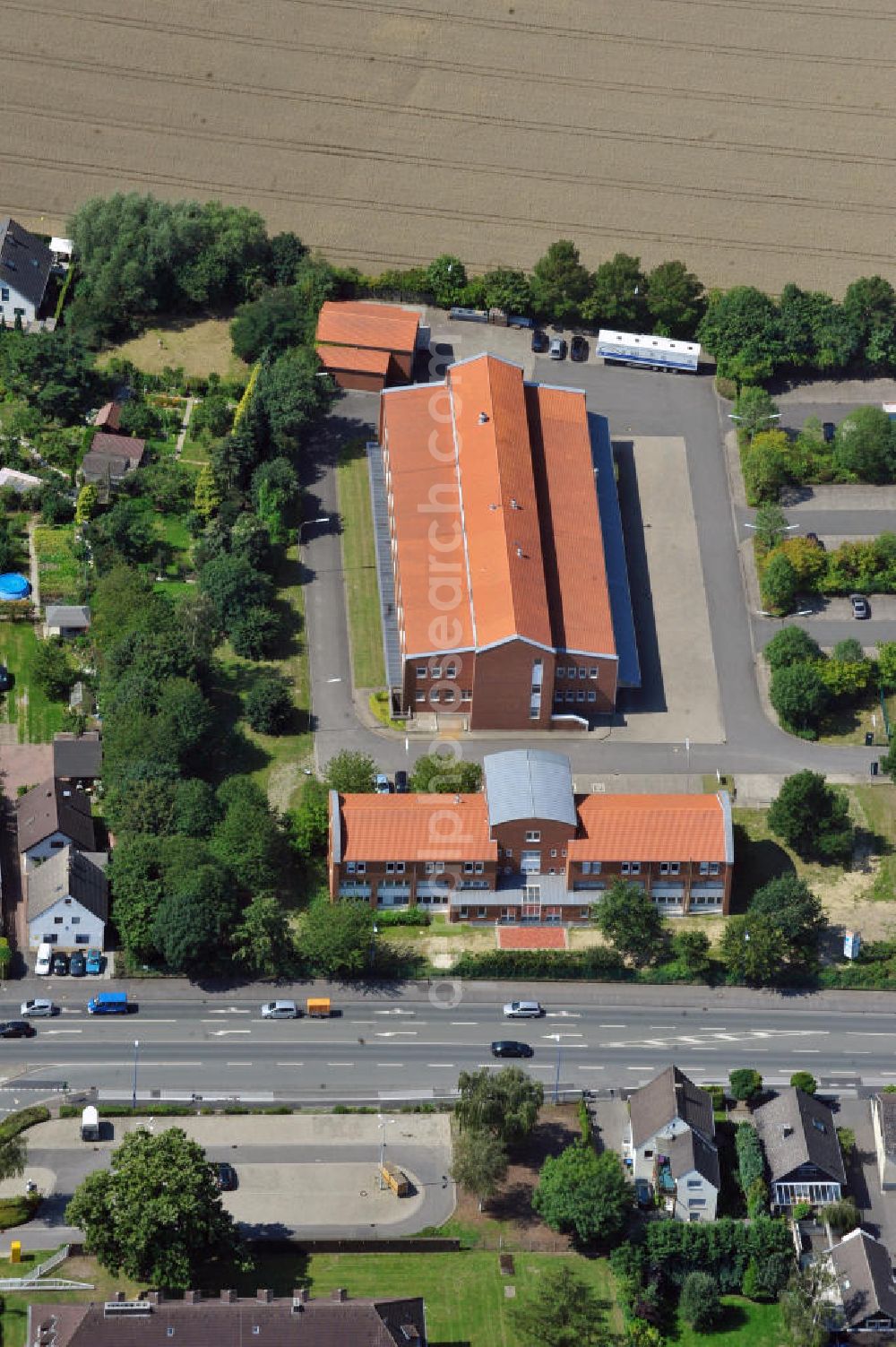 Aerial image Unna - Schulungszentrum mit Lagerhalle an der Kamener Straße in Unna in Nordrhein-Westfalen / North Rhine-Westphalia. Ein Projekt der Unternehmensgruppe Markus Gerold.