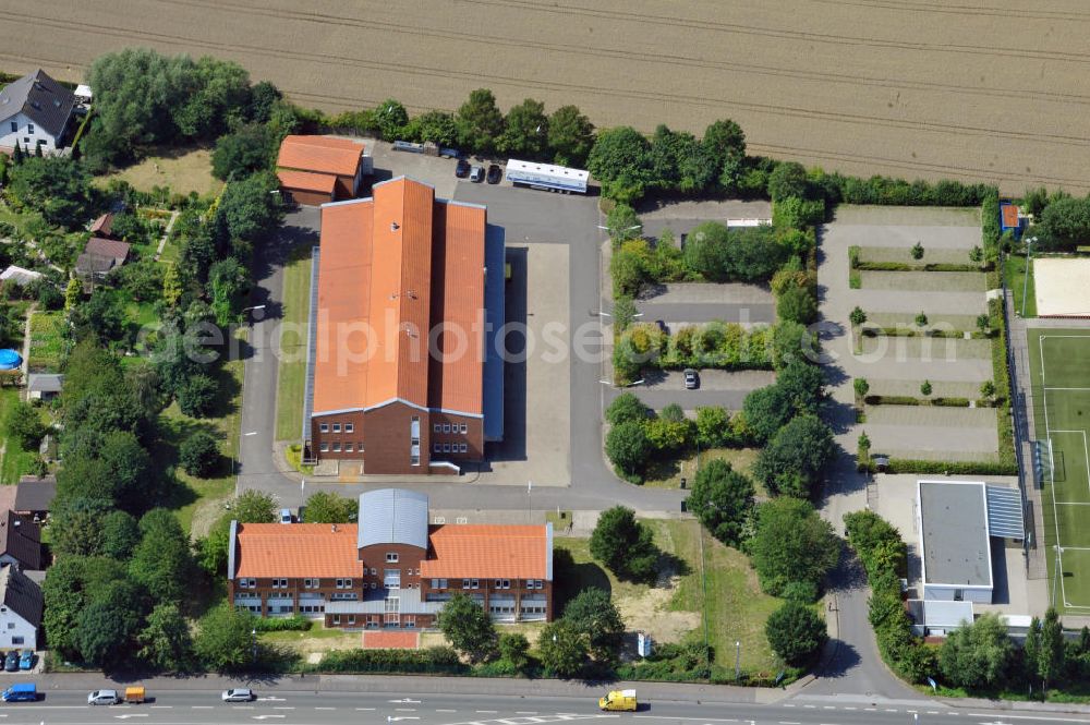 Aerial photograph Unna - Schulungszentrum mit Lagerhalle an der Kamener Straße in Unna in Nordrhein-Westfalen / North Rhine-Westphalia. Ein Projekt der Unternehmensgruppe Markus Gerold.