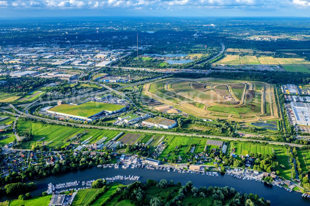 Hamburg from the bird's eye view: Debris deposits and heaps of heaps of the Schlickdeponie Feldhofe at the Moorfleter hose ditch in the district Moorfleet in Hamburg, Germany