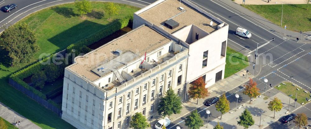 Aerial image Berlin - Die Botschaft der Schweiz im Berliner Regierungsviertel, Tiergarten. Sie besteht aus einem Alt- und einem Neubau. Der Altbau wurde von Friedrich Hitzig entworfen und gebaut. The Swiss embassy is situated in the government district Berlin Tiergarten. It consists of an old and a new building. The old one was built by the architect Friedrich Hitzig.