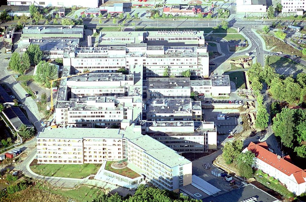 Aerial image Schwerin / Mecklenburg Vorpommern - Schwerin / Mecklenburg Vorpommern Blick auf das Gelände des Klinikums Medizinisches Zentrum Schwerin im Norden der Stadt in Mecklenburg Vorpommern Adresse: Auskunft des Klinikums Wismarsche Str. 397 19061 Schwerin Tel.: 0385 / 520 - 2486 Fax: 0385 / 520 - 2008 06.09.2003