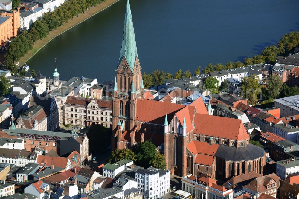 Schwerin from the bird's eye view: Schwerin Cathedral of St. Mary and St. John's in the old town of Schwerin in Mecklenburg-Western Pomerania