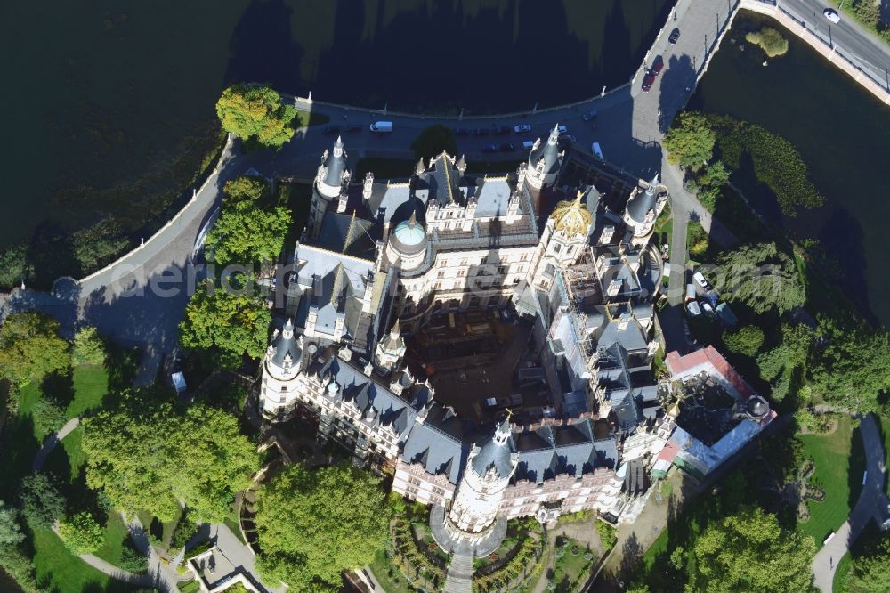 Aerial photograph Schwerin - Schwerin Castle in the state capital of Mecklenburg-Western Pomerania